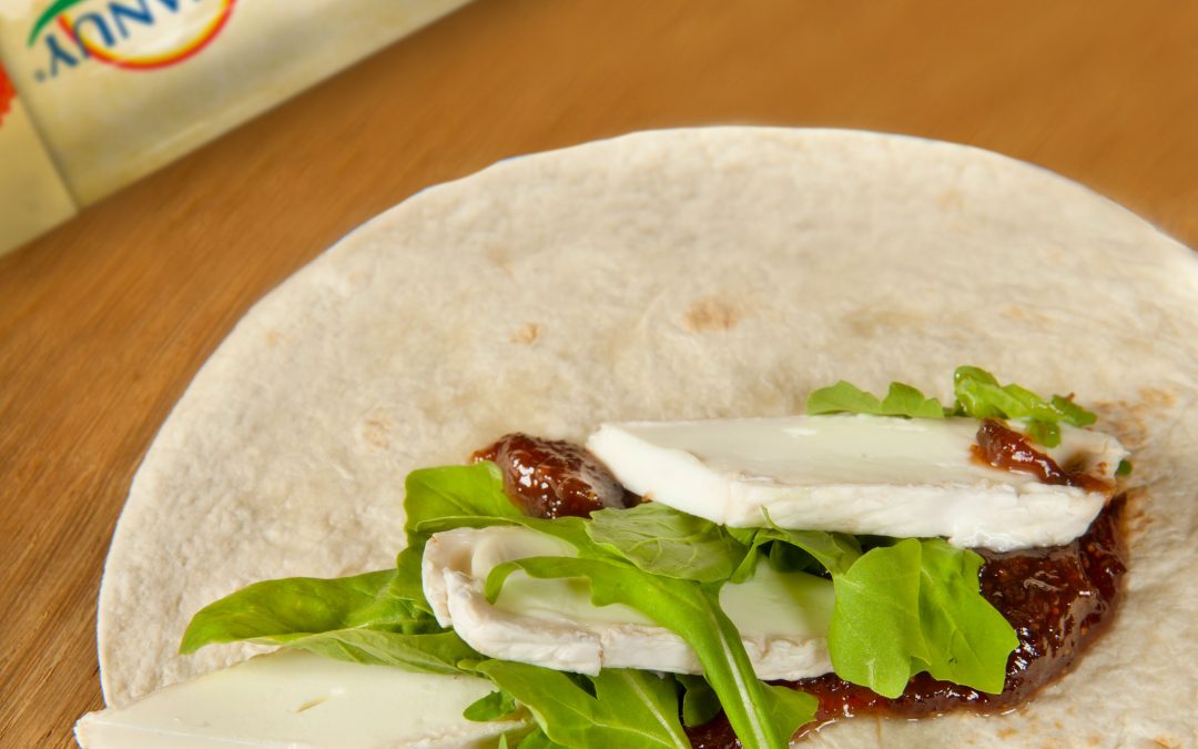 Wrap de queso brie con mermelada de higo artesana